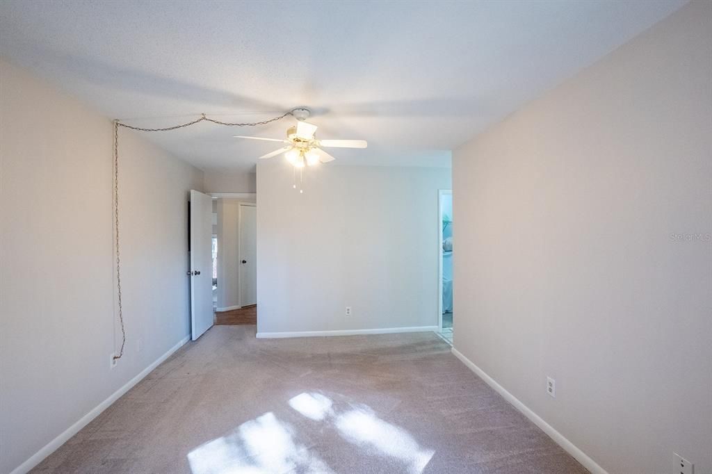 For Sale: $229,900 (2 beds, 2 baths, 1177 Square Feet)