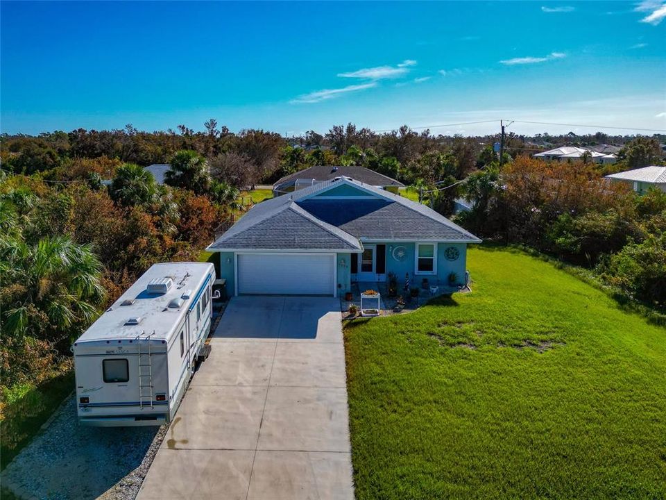 For Sale: $374,900 (3 beds, 2 baths, 1355 Square Feet)