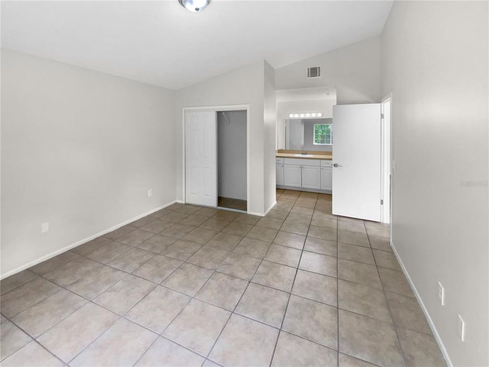 For Sale: $345,000 (3 beds, 2 baths, 1238 Square Feet)