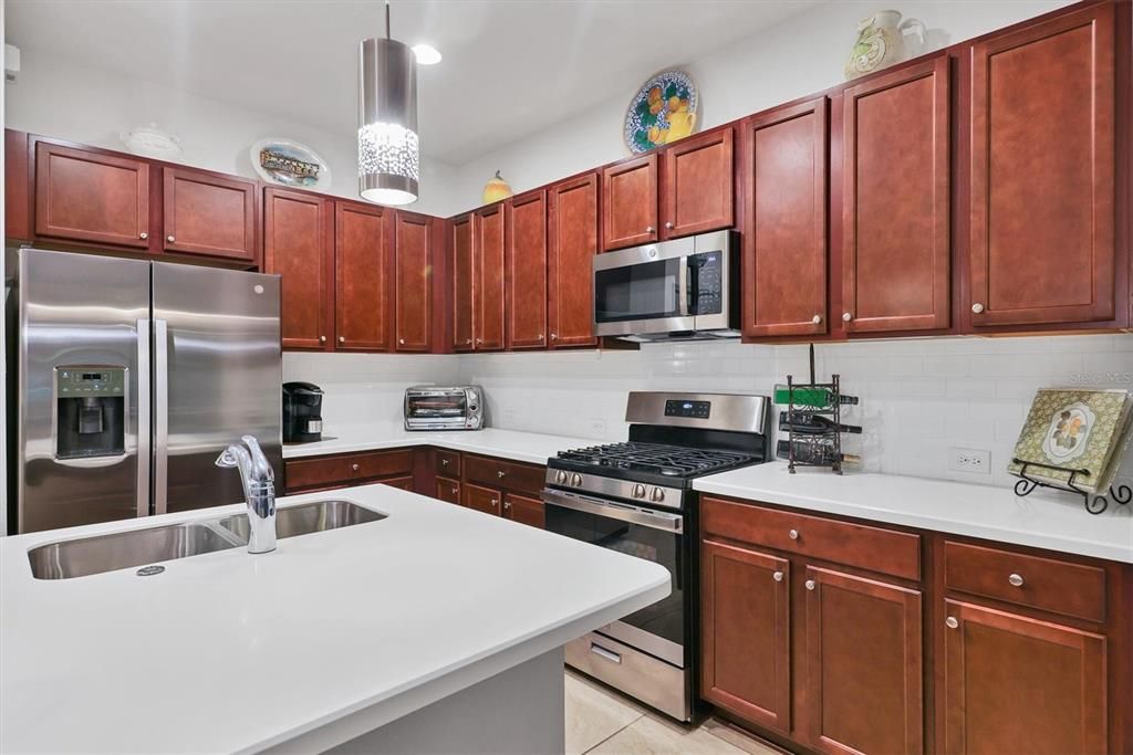 For Sale: $450,000 (2 beds, 2 baths, 1523 Square Feet)