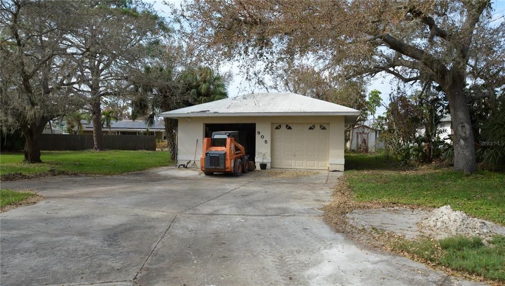 detached Garage