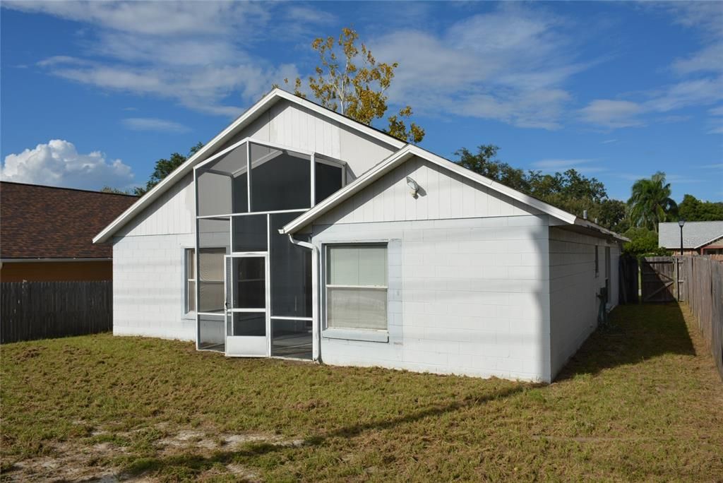 For Sale: $229,900 (3 beds, 2 baths, 1472 Square Feet)