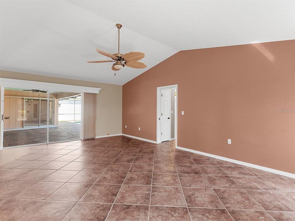 For Sale: $545,000 (3 beds, 2 baths, 2321 Square Feet)