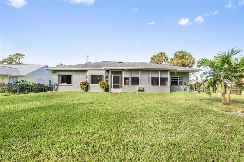 For Sale: $359,900 (3 beds, 2 baths, 2226 Square Feet)