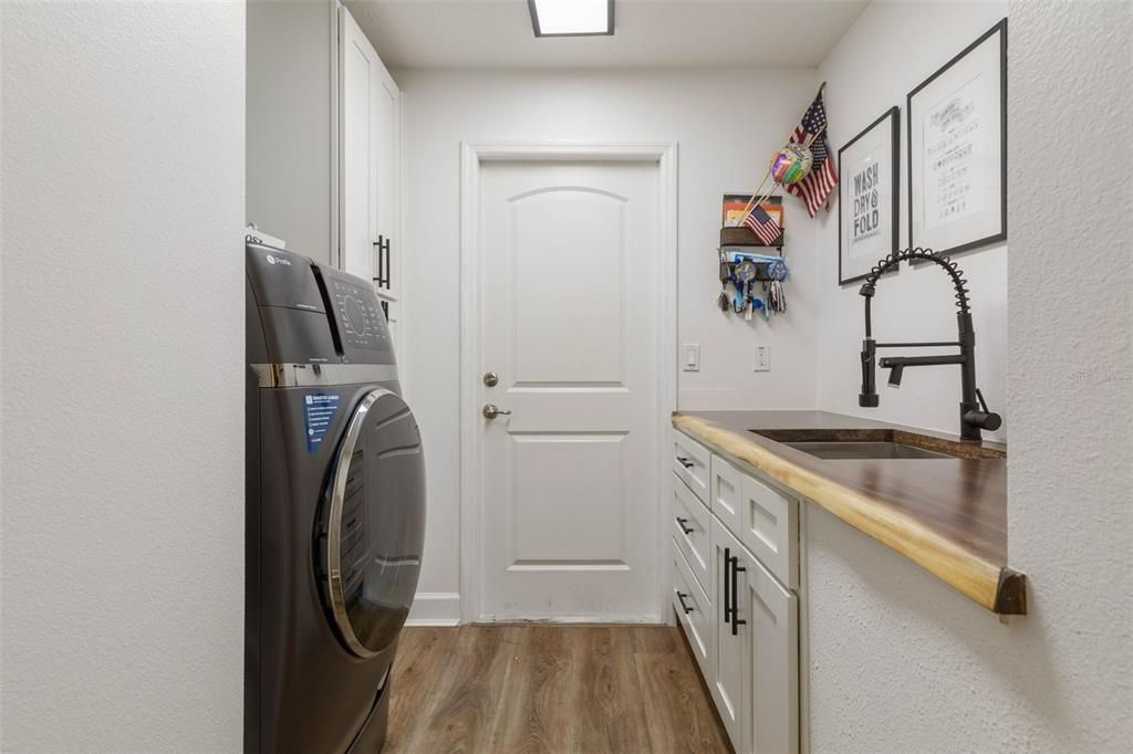 Laundry Room Washer/Dryer Combo