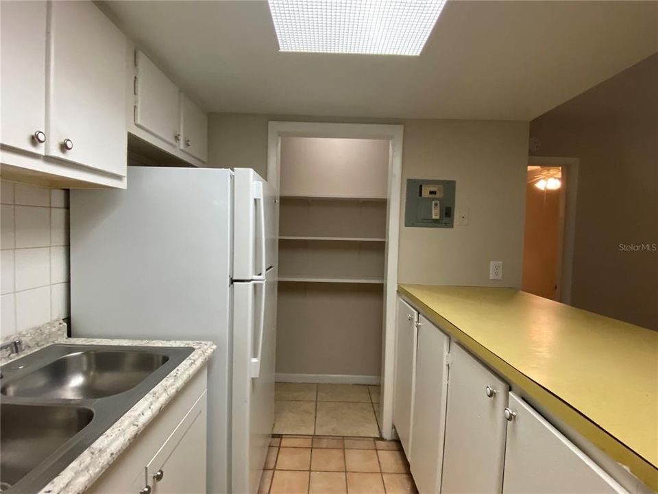 For Rent: $1,145 (1 beds, 1 baths, 588 Square Feet)