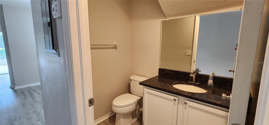 For Rent: $2,000 (2 beds, 2 baths, 1396 Square Feet)