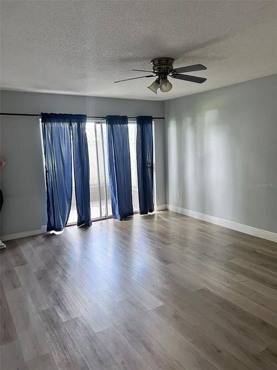 For Rent: $1,650 (2 beds, 1 baths, 881 Square Feet)