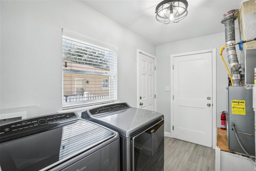 For Sale: $459,000 (3 beds, 2 baths, 1515 Square Feet)