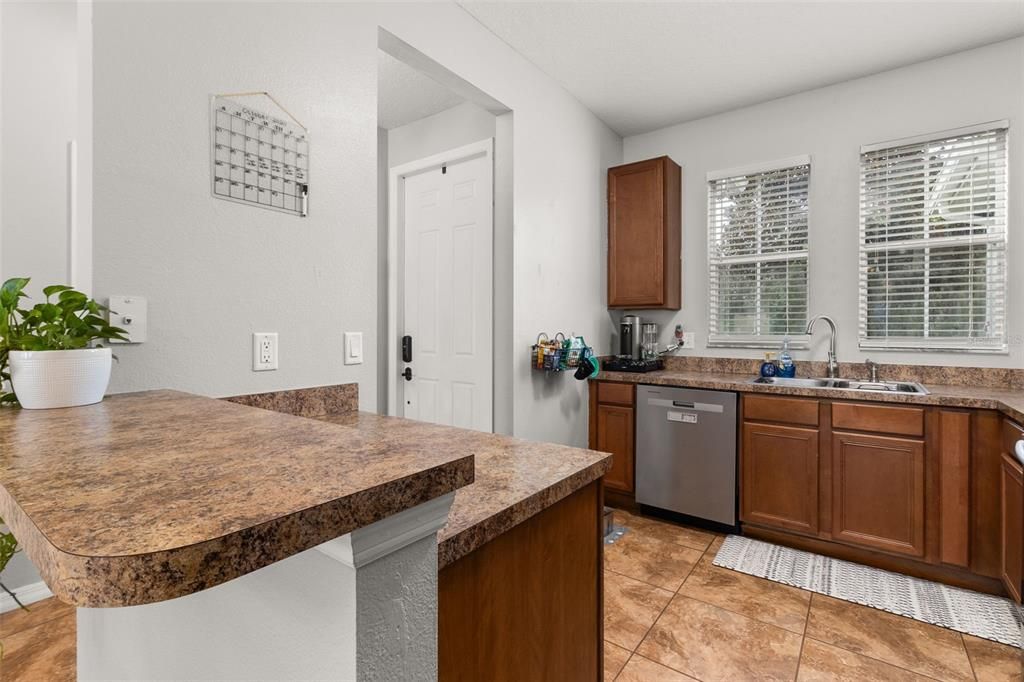 Breakfast bar in the kitchen