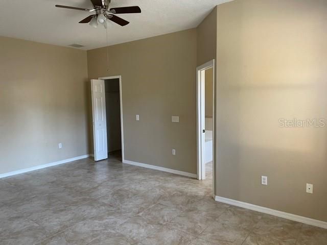 For Rent: $1,900 (3 beds, 2 baths, 2012 Square Feet)