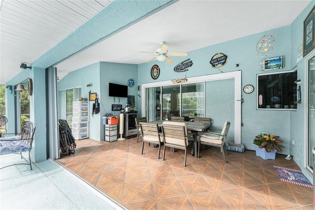 For Sale: $500,000 (4 beds, 2 baths, 2184 Square Feet)