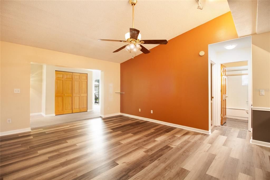 For Sale: $449,500 (3 beds, 2 baths, 1332 Square Feet)