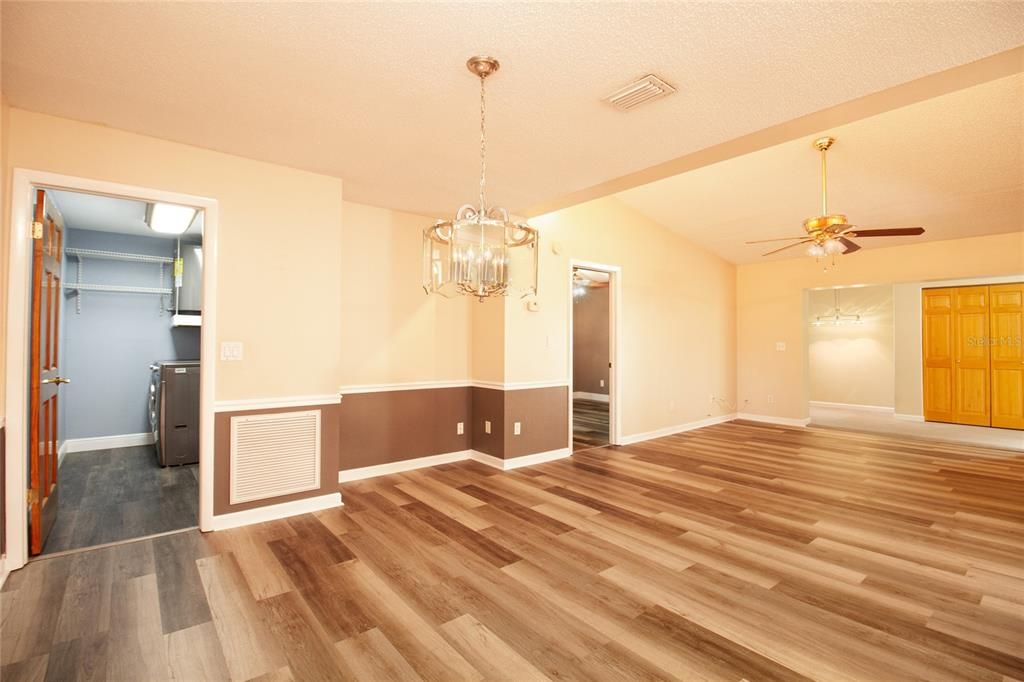 For Sale: $449,500 (3 beds, 2 baths, 1332 Square Feet)