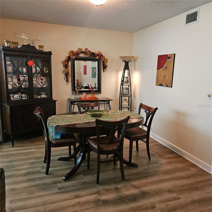 For Sale: $214,900 (2 beds, 2 baths, 1508 Square Feet)