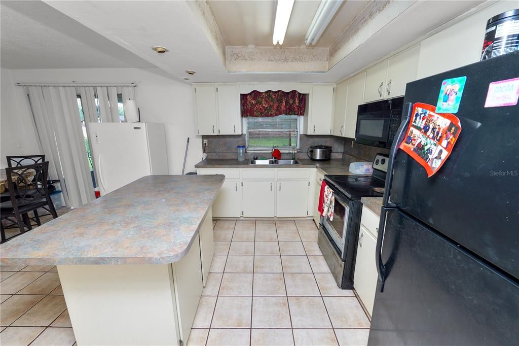 For Sale: $200,000 (3 beds, 2 baths, 1120 Square Feet)