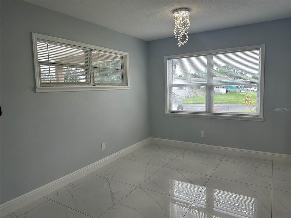 For Sale: $384,500 (3 beds, 2 baths, 1246 Square Feet)