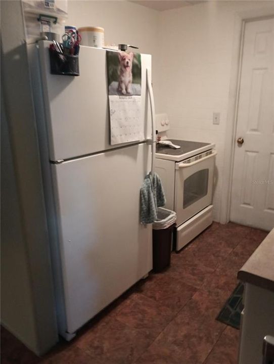 For Sale: $199,000 (1 beds, 1 baths, 838 Square Feet)