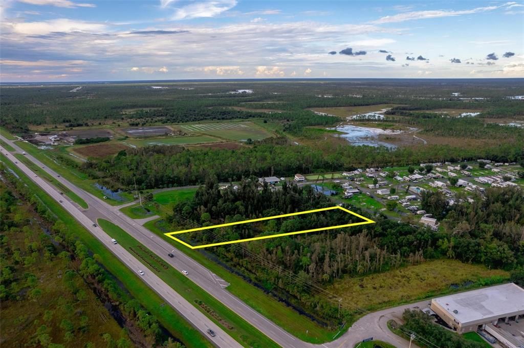 На продажу: $130,000 (1.01 acres)