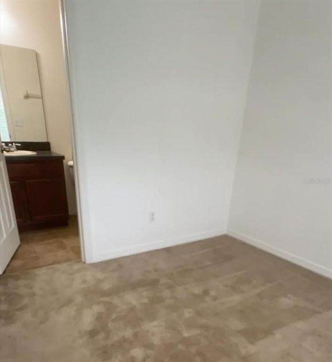 For Sale: $328,000 (2 beds, 2 baths, 1324 Square Feet)