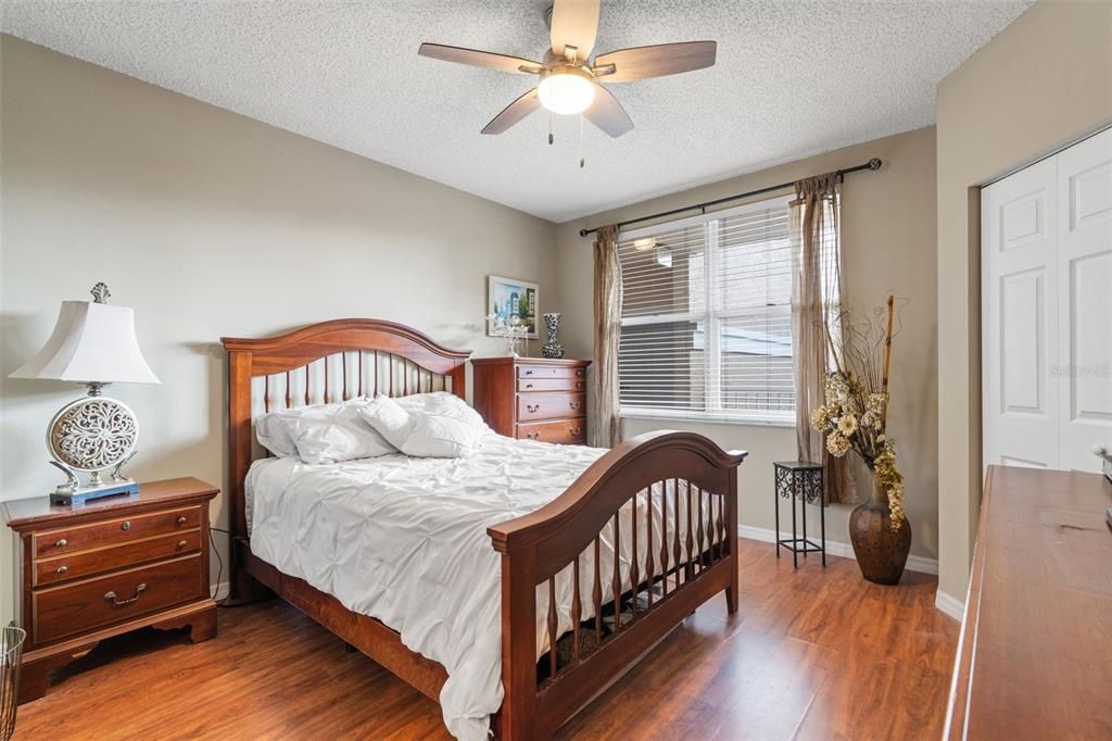 For Sale: $343,065 (2 beds, 2 baths, 1195 Square Feet)