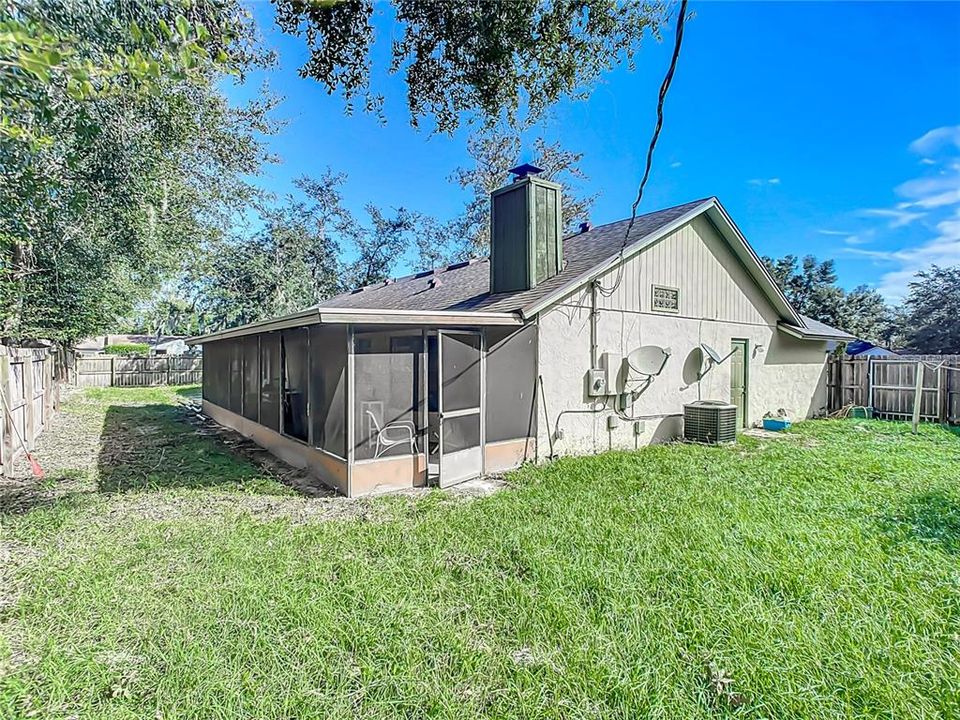 For Sale: $350,000 (3 beds, 2 baths, 1546 Square Feet)