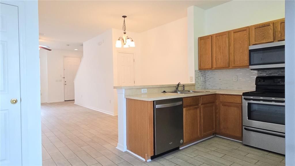 For Rent: $2,200 (2 beds, 2 baths, 1236 Square Feet)