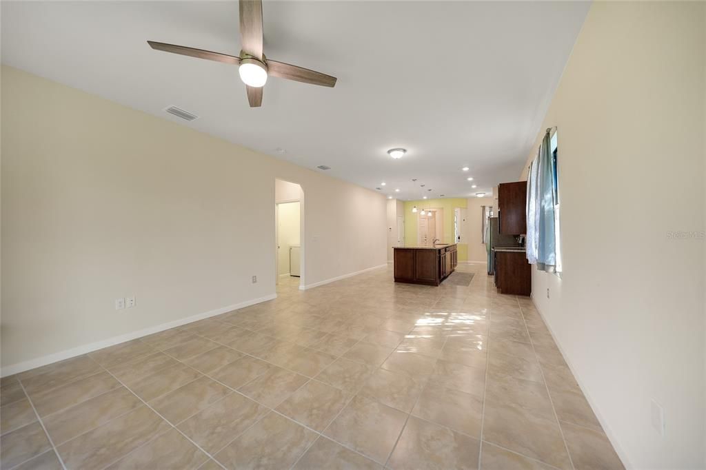 For Sale: $320,000 (2 beds, 2 baths, 1378 Square Feet)