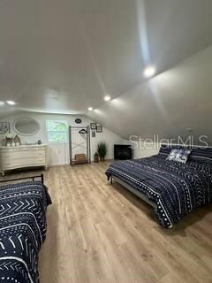 For Rent: $1,300 (1 beds, 1 baths, 1040 Square Feet)