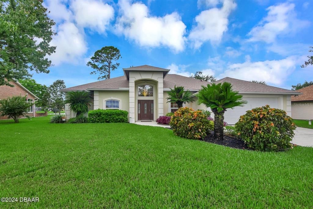 Recently Sold: $490,000 (4 beds, 2 baths, 2332 Square Feet)