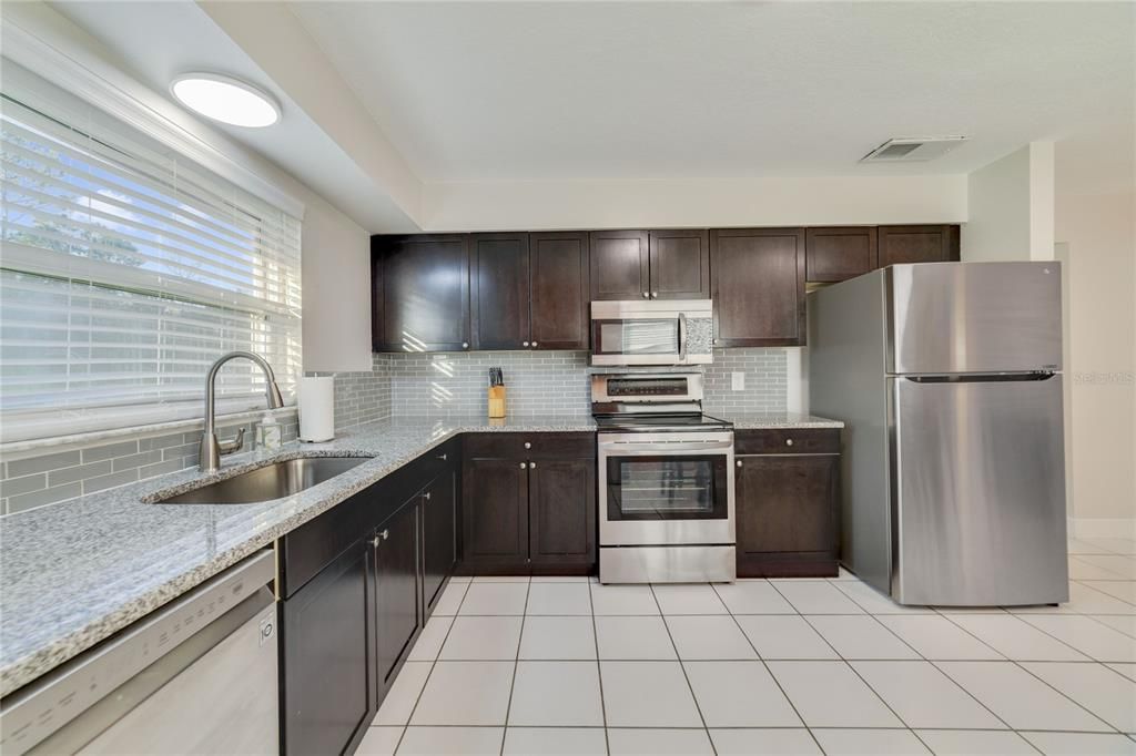 For Sale: $379,000 (4 beds, 2 baths, 1707 Square Feet)