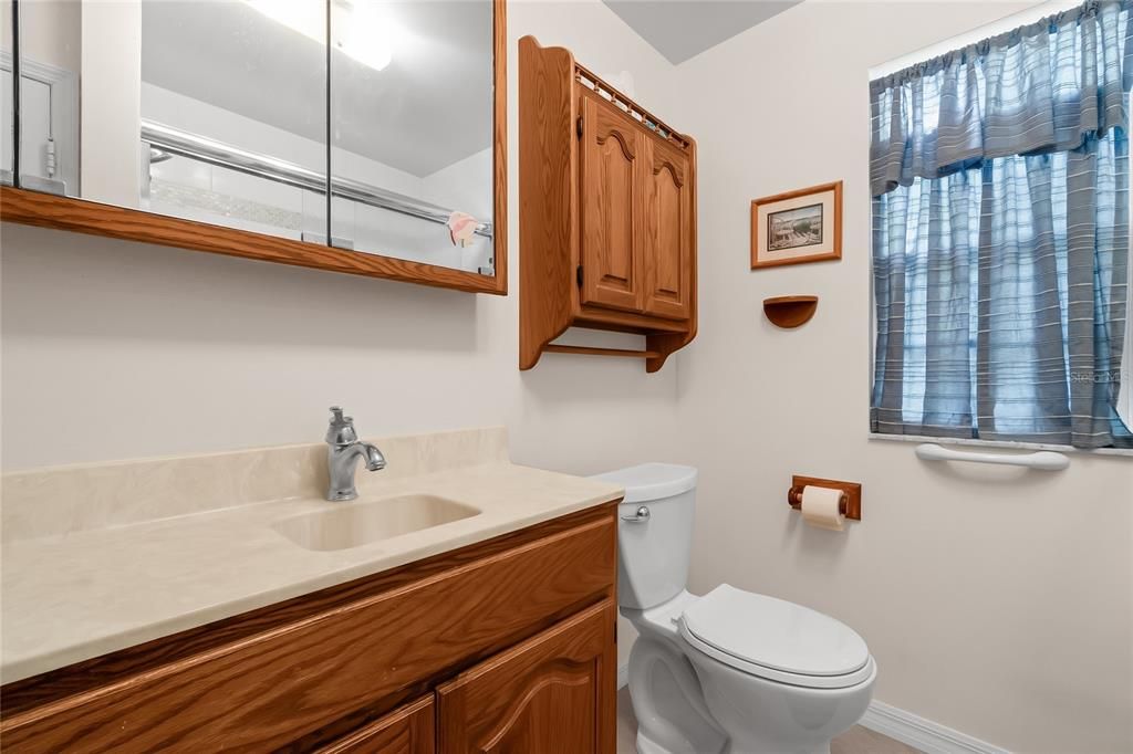 For Sale: $425,000 (2 beds, 1 baths, 1071 Square Feet)