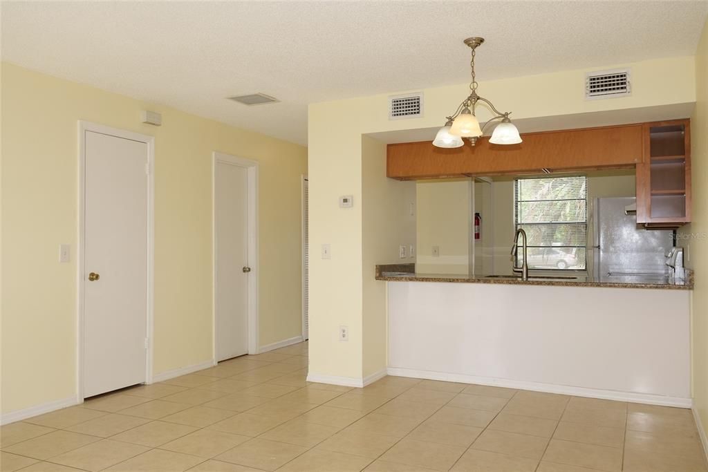 For Rent: $1,700 (2 beds, 2 baths, 1050 Square Feet)