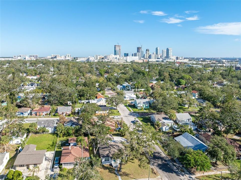 For Sale: $425,000 (4 beds, 2 baths, 1880 Square Feet)