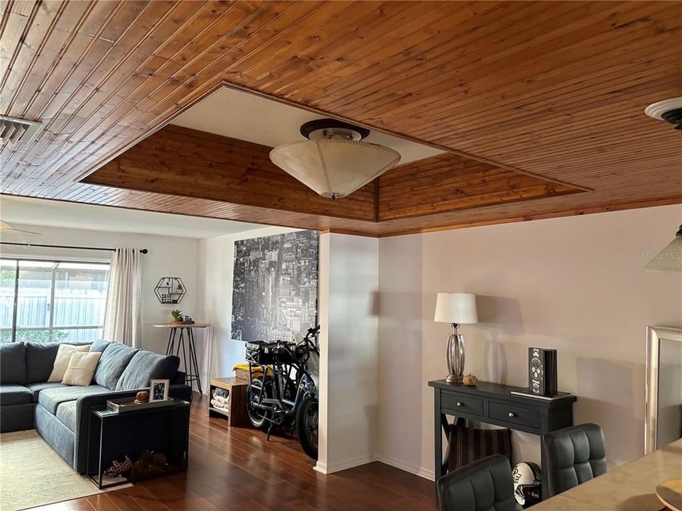 For Sale: $384,400 (2 beds, 2 baths, 1536 Square Feet)