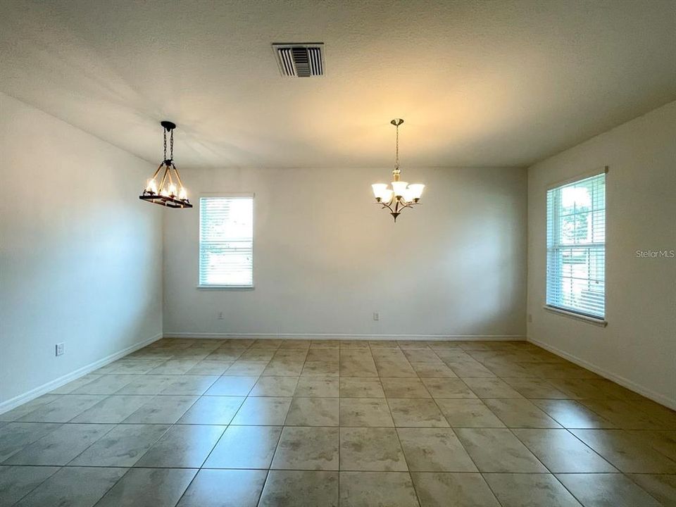 For Rent: $2,900 (4 beds, 2 baths, 2879 Square Feet)