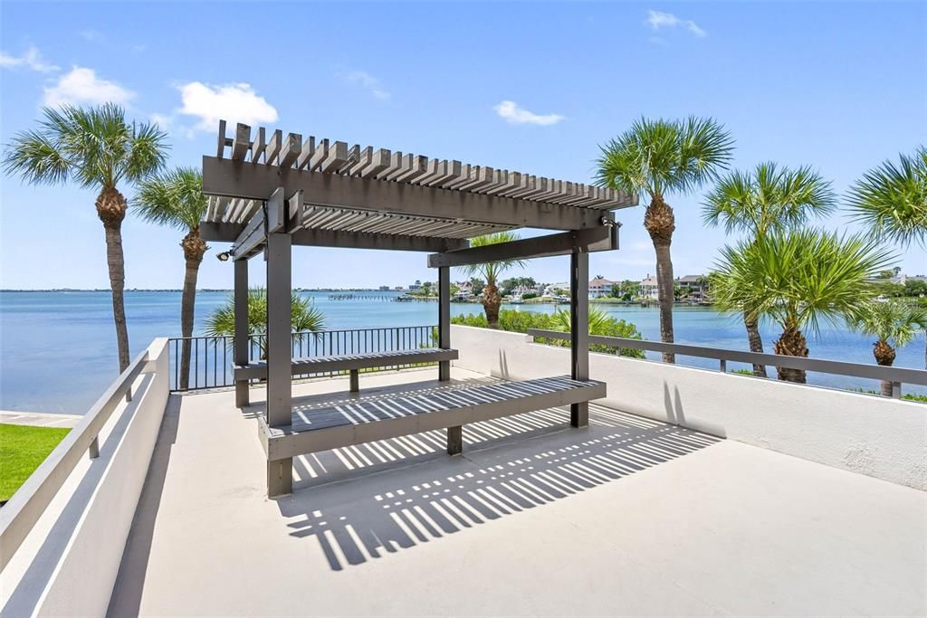 Incredible Intracoastal & bridge views from perola