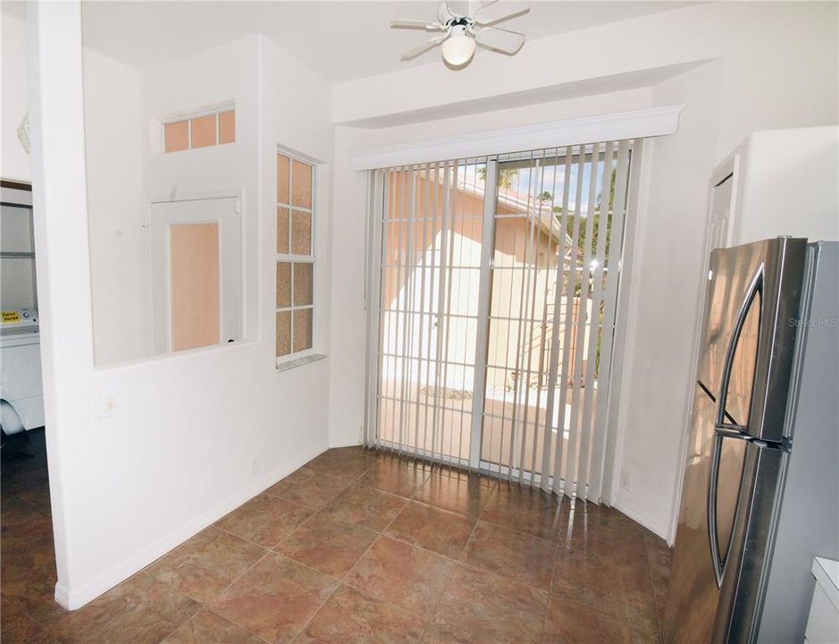 Kitchen breakfast area