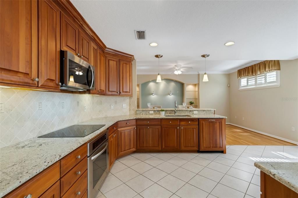 Dual sinks and granite counters in primary bathroom!