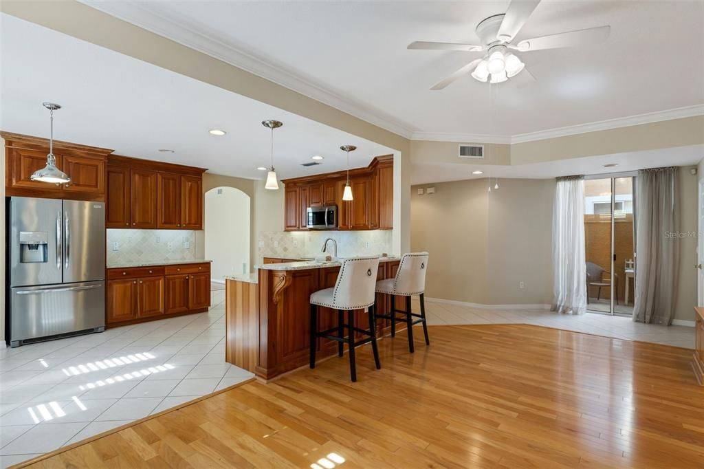 Eat-in kitchen and pantry!