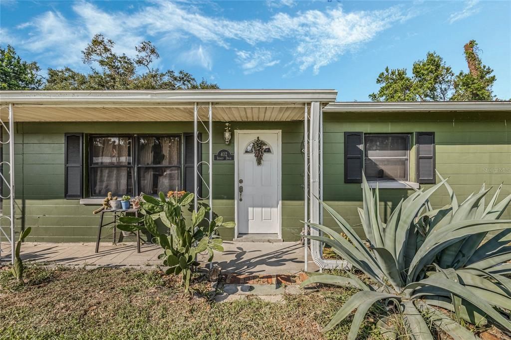 For Sale: $349,000 (4 beds, 2 baths, 1534 Square Feet)