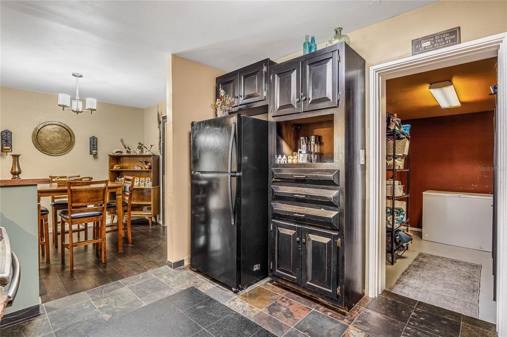 For Sale: $349,000 (4 beds, 2 baths, 1534 Square Feet)