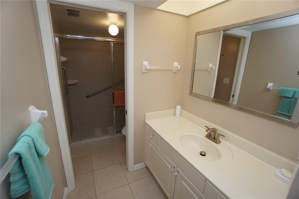 For Sale: $248,900 (2 beds, 2 baths, 1390 Square Feet)