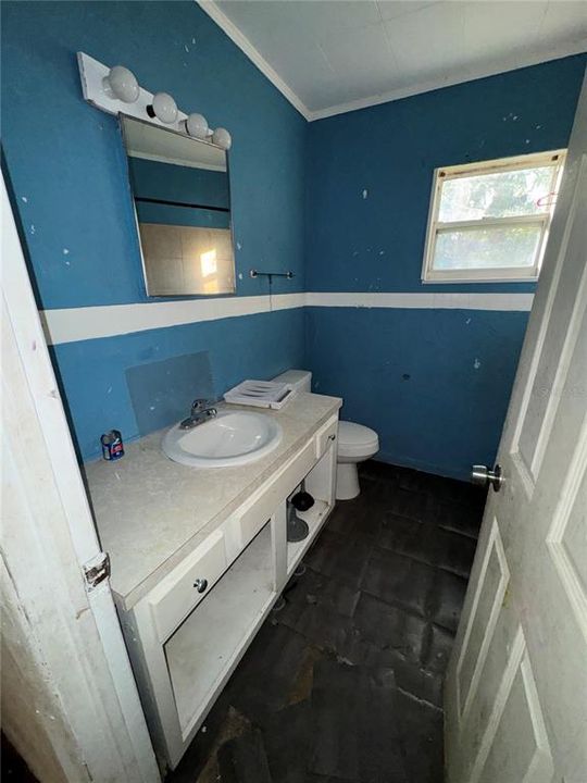 For Sale: $165,000 (3 beds, 1 baths, 1223 Square Feet)