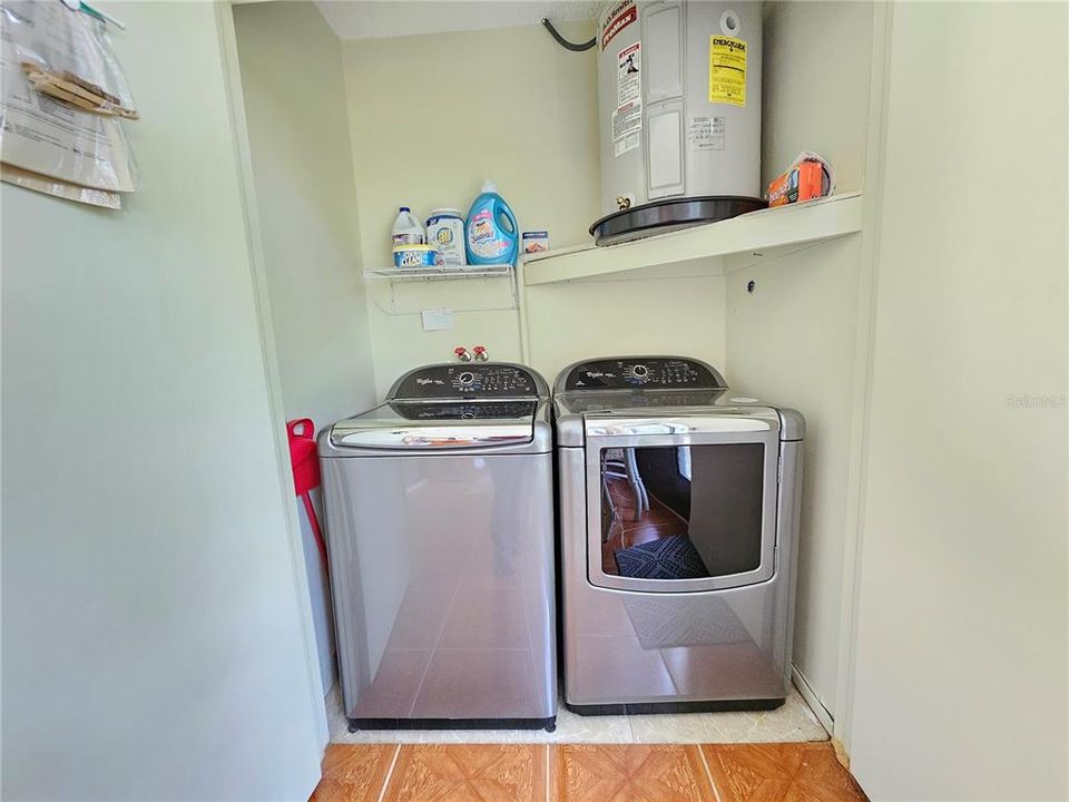 For Sale: $229,900 (2 beds, 2 baths, 1197 Square Feet)