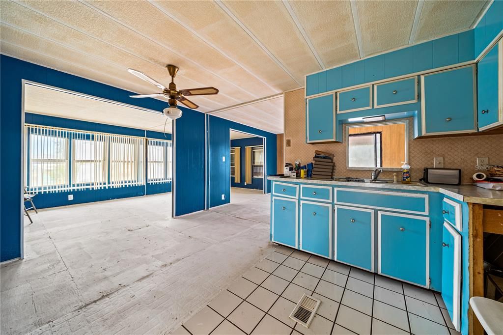 Adorable kitchen with open floor plan!