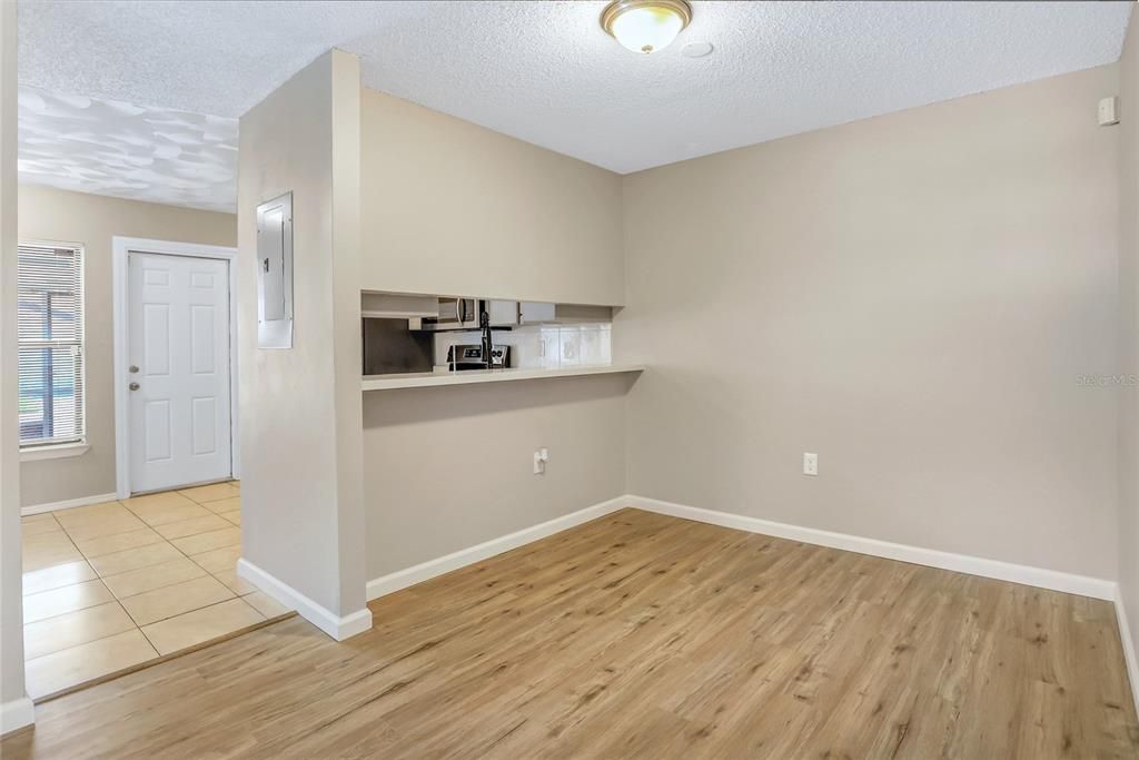 For Sale: $169,900 (3 beds, 2 baths, 1088 Square Feet)