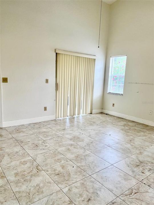 For Rent: $2,350 (3 beds, 2 baths, 1571 Square Feet)