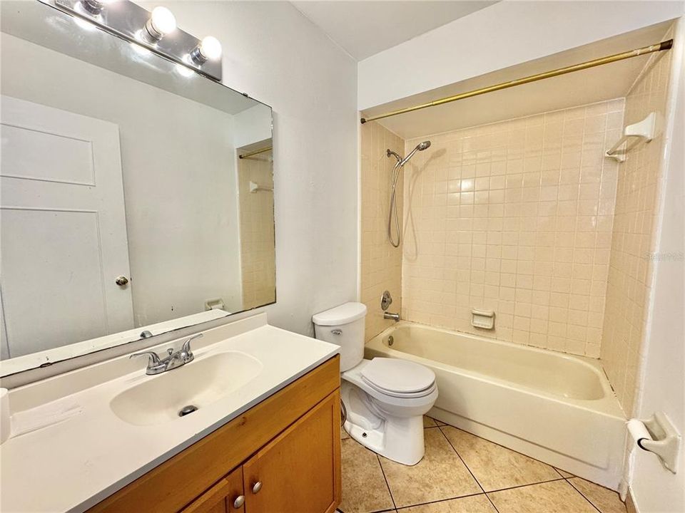 For Rent: $1,817 (3 beds, 2 baths, 1079 Square Feet)