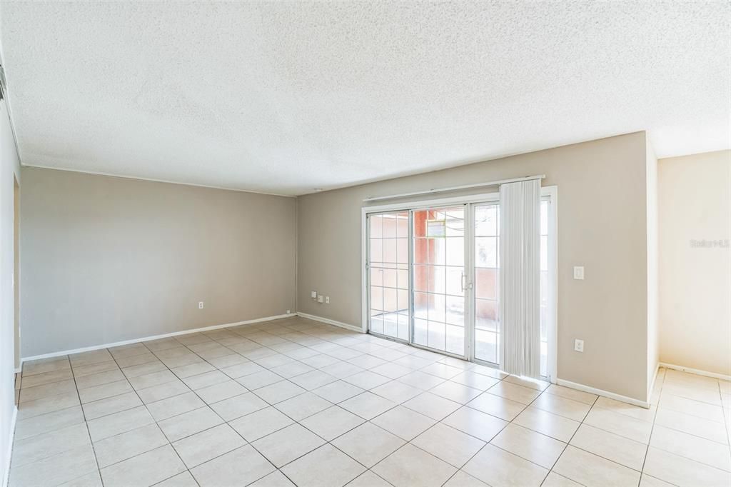 For Sale: $139,900 (2 beds, 2 baths, 1165 Square Feet)